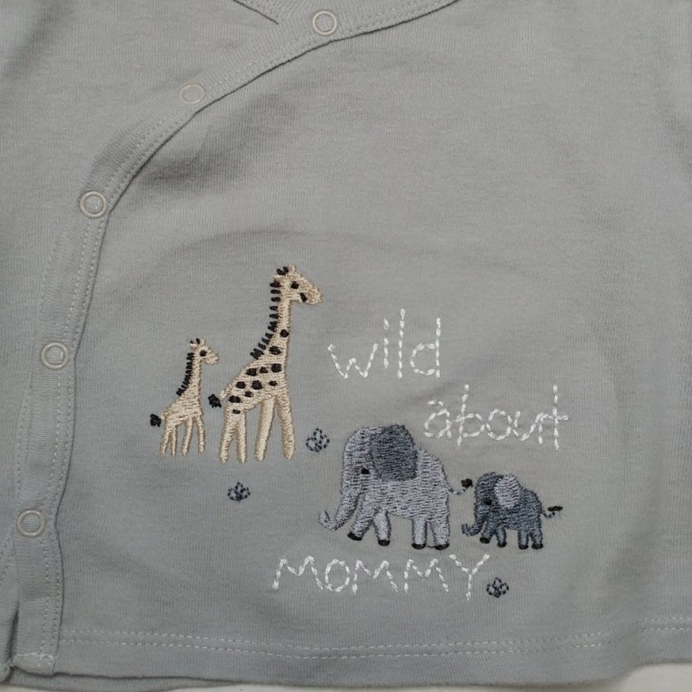 Gerber Organic "Wild about Mommy" Safari Outfit - Picture 4 of 7